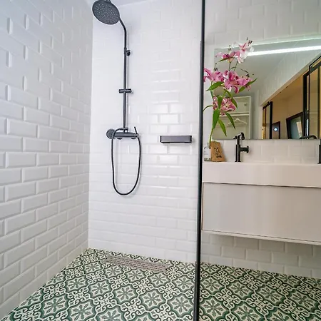 Martinez Boutique Lägenhet *