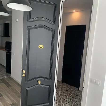 Martinez Boutique Калелья